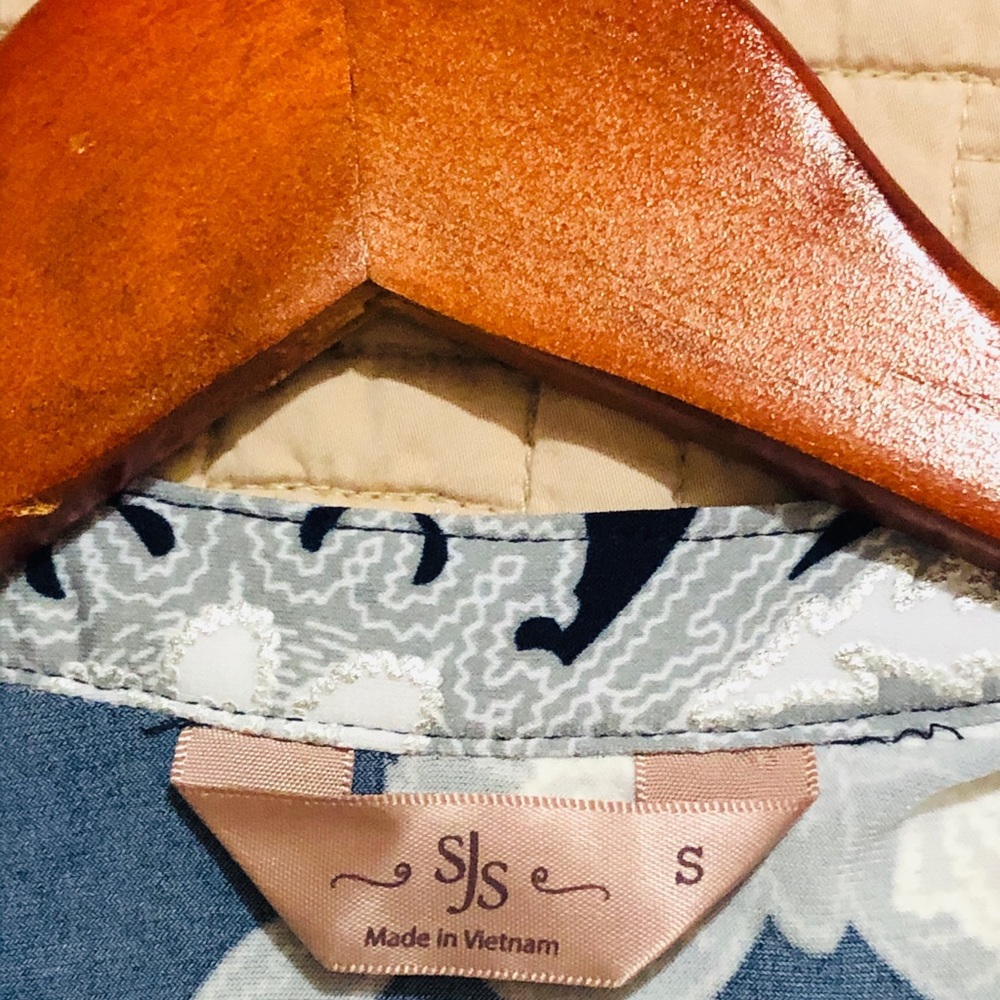 SJS Top—Size Small - Picture 6 of 6